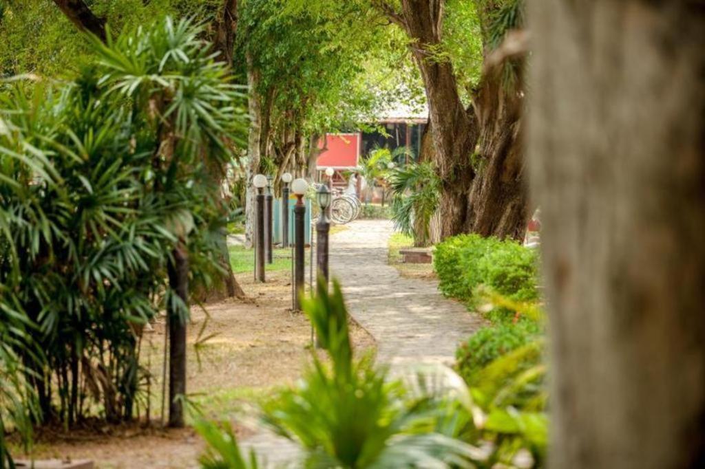 Varee Valley Resort And Restaurant Khon Kaen Exteriör bild